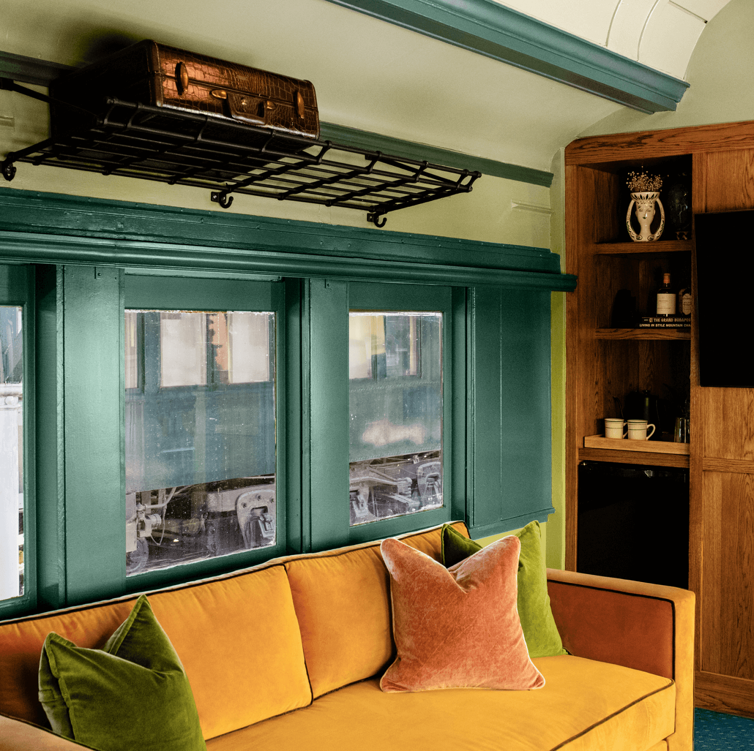 Guest Room Trundle Bed